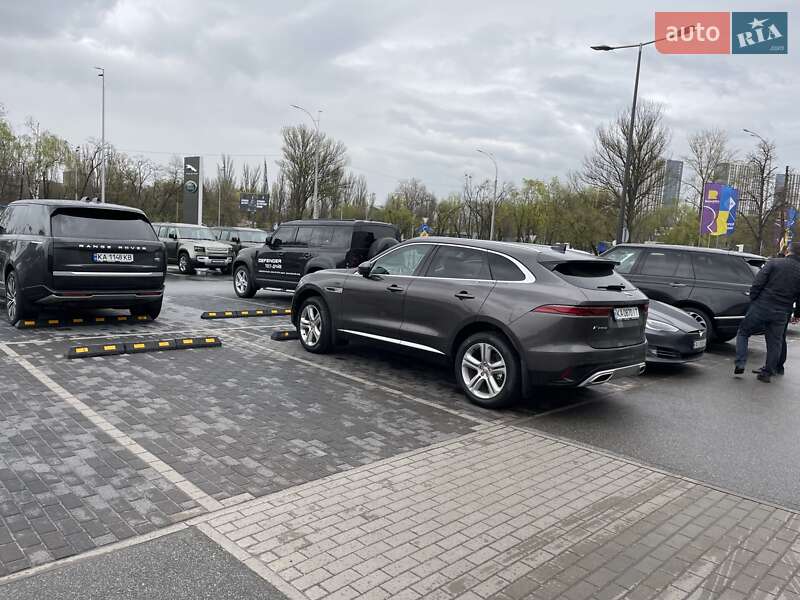 Внедорожник / Кроссовер Jaguar F-Pace 2023 в Киеве