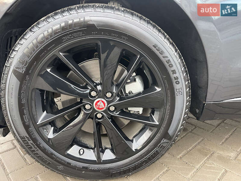 Позашляховик / Кросовер Jaguar F-Pace 2021 в Миколаєві