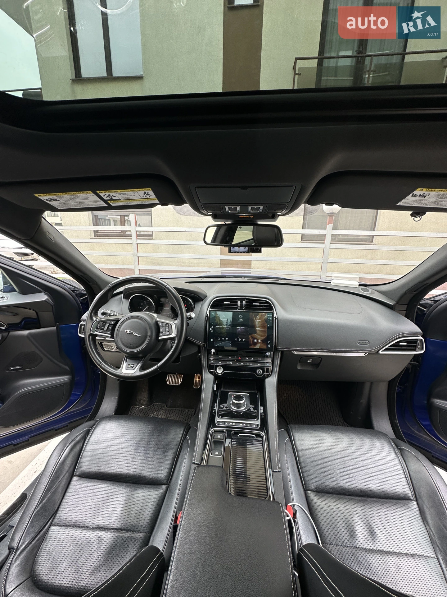 2017 Jaguar F-Pace - мініатюра 19