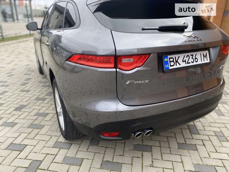 Внедорожник / Кроссовер Jaguar F-Pace 2016 в Ровно