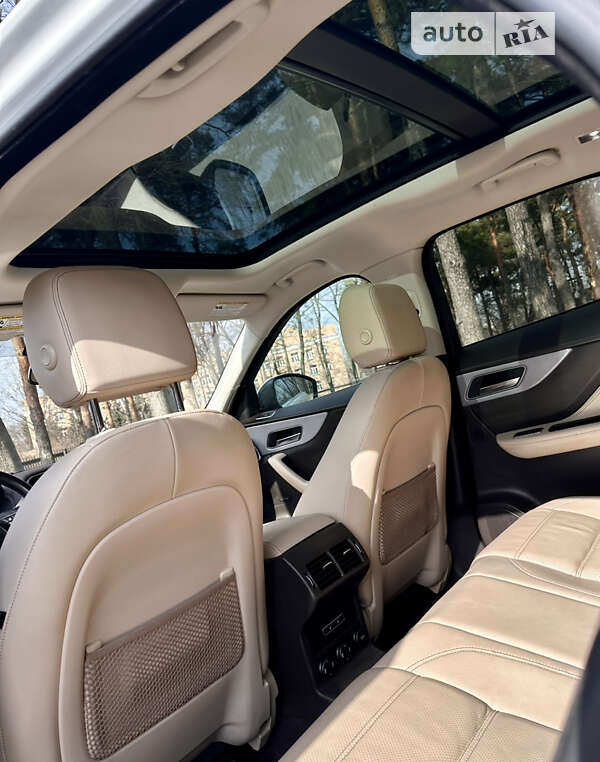 Позашляховик / Кросовер Jaguar F-Pace 2016 в Києві фото 10 Позашляховик / Кросовер Jaguar F-Pace 2016 в Києві