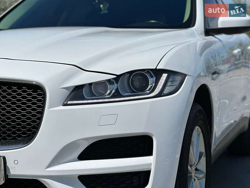 Позашляховик / Кросовер Jaguar F-Pace 2017 в Києві