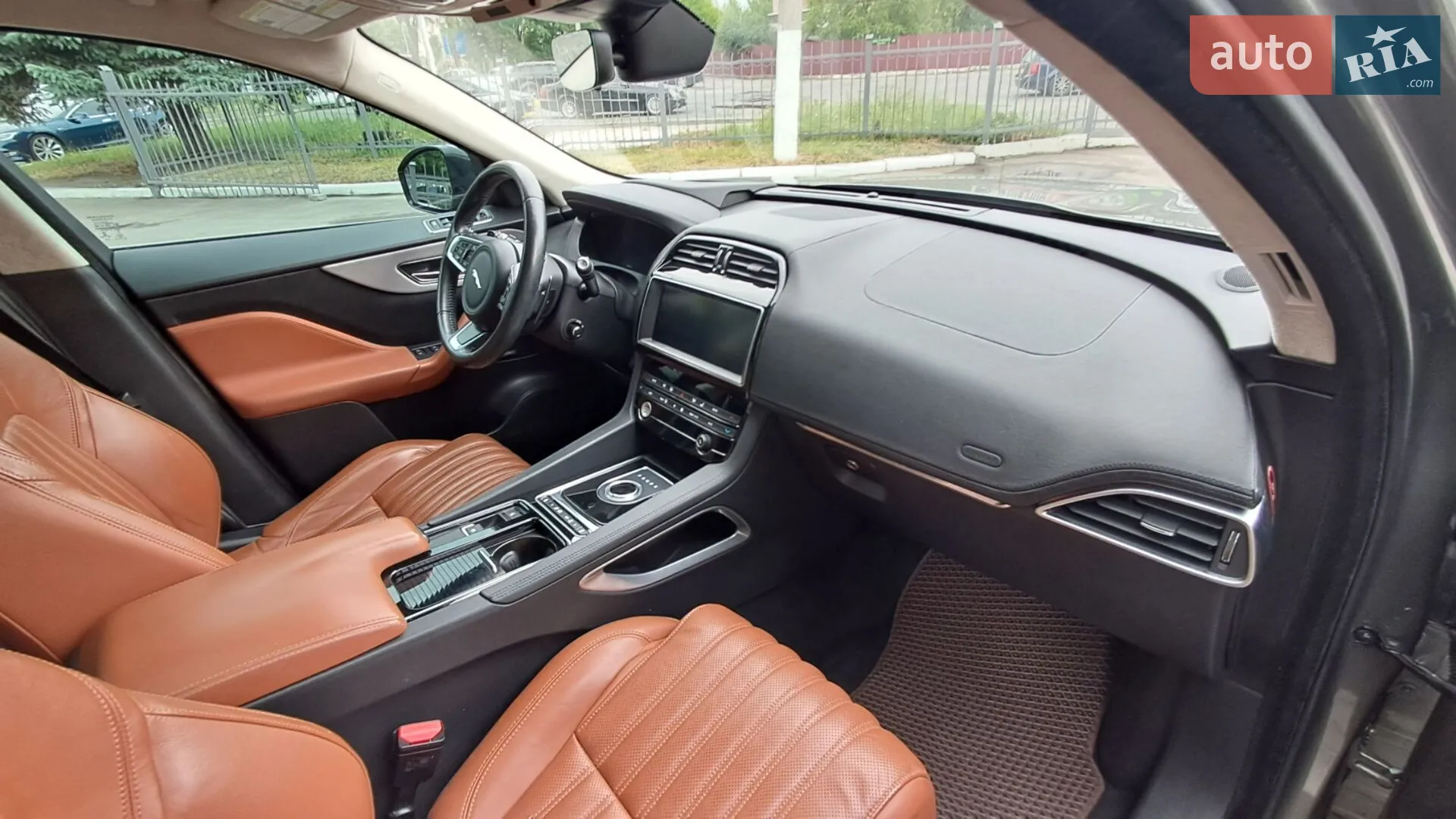2018 Jaguar F-Pace - мініатюра 10
