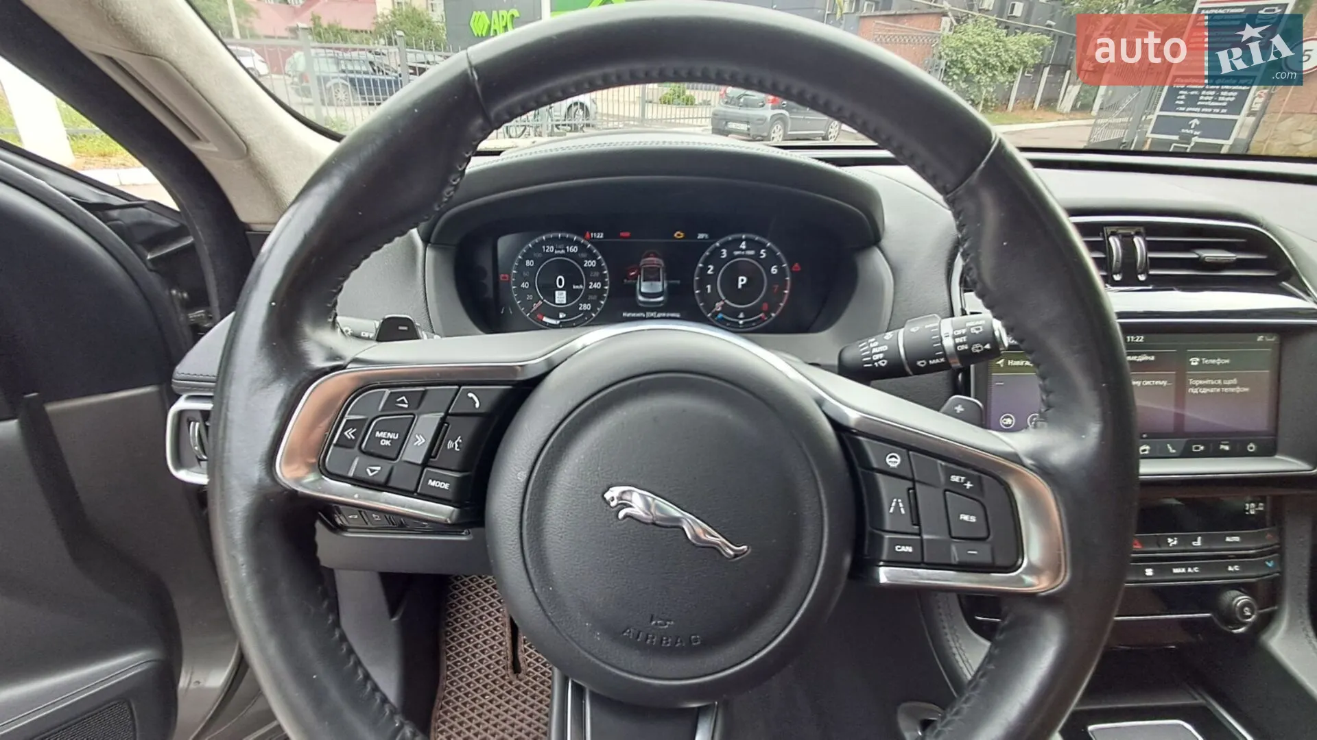 2018 Jaguar F-Pace - мініатюра 20