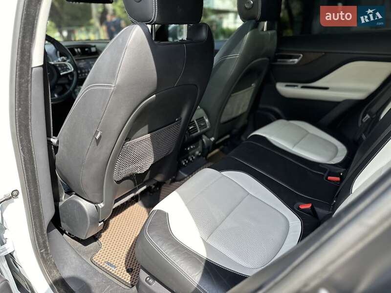 Позашляховик / Кросовер Jaguar F-Pace 2016 в Львові