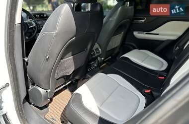 Внедорожник / Кроссовер Jaguar F-Pace 2016 в 