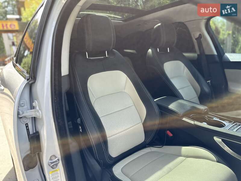 Позашляховик / Кросовер Jaguar F-Pace 2016 в Львові