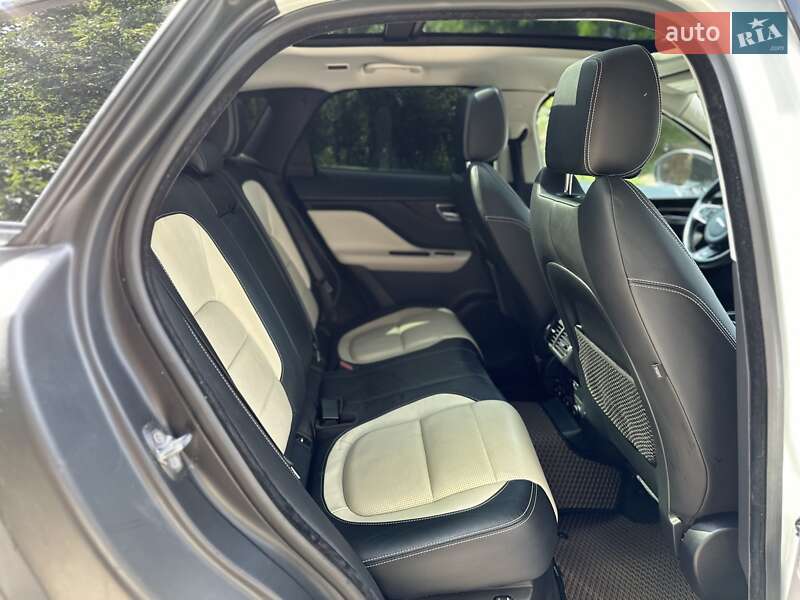 Позашляховик / Кросовер Jaguar F-Pace 2016 в Львові