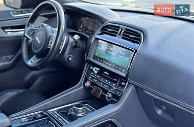 Позашляховик / Кросовер Jaguar F-Pace 2018 в 