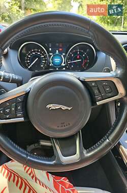 Внедорожник / Кроссовер Jaguar F-Pace 2018 в 