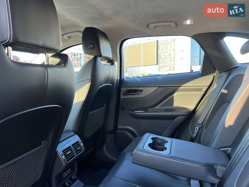 Внедорожник / Кроссовер Jaguar F-Pace 2018 в Киеве фото 14 Внедорожник / Кроссовер Jaguar F-Pace 2018 в Киеве