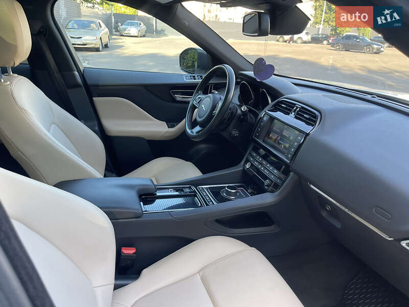 Внедорожник / Кроссовер Jaguar F-Pace 2017 в Одессе