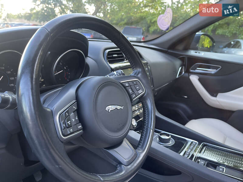 Внедорожник / Кроссовер Jaguar F-Pace 2017 в Одессе