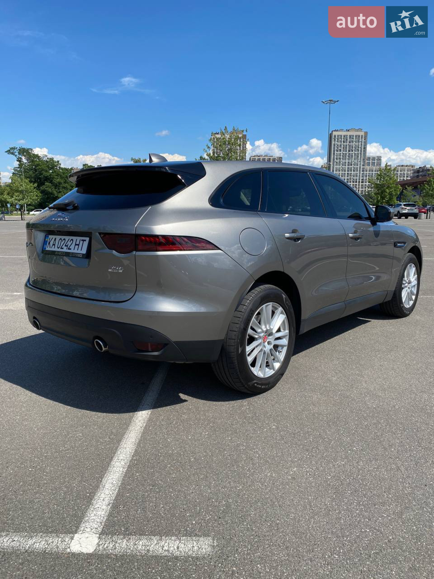 2017 Jaguar F-Pace - мініатюра 14