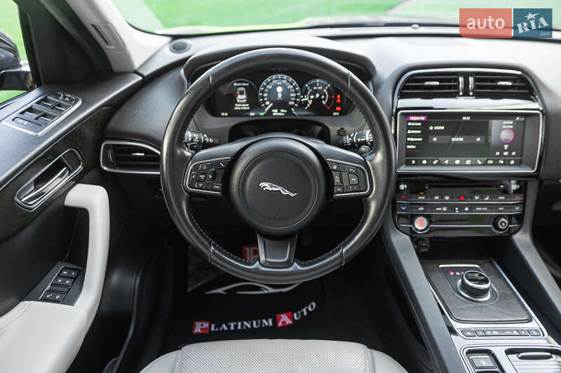 Позашляховик / Кросовер Jaguar F-Pace 2016 в Одесі