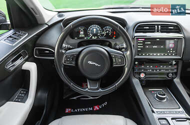 Внедорожник / Кроссовер Jaguar F-Pace 2016 в 
