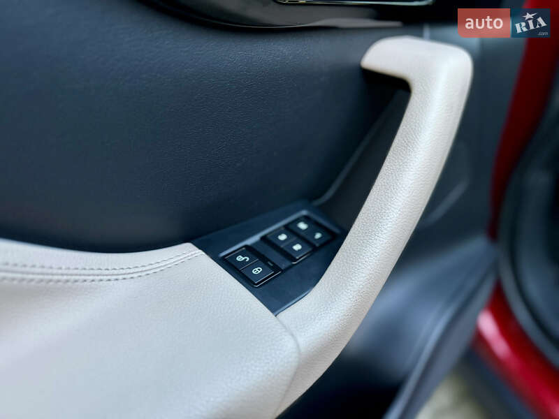 Позашляховик / Кросовер Jaguar F-Pace 2016 в Львові