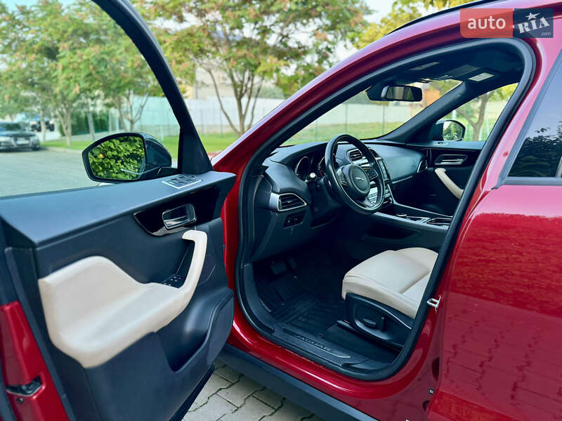 Позашляховик / Кросовер Jaguar F-Pace 2016 в Львові