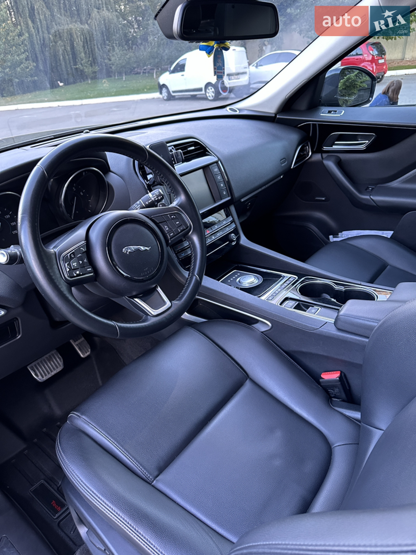 2016 Jaguar F-Pace - мініатюра 19