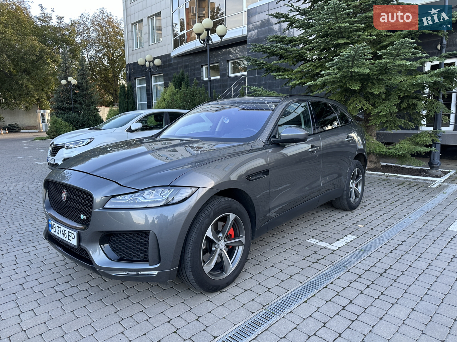 2016 Jaguar F-Pace - мініатюра 33