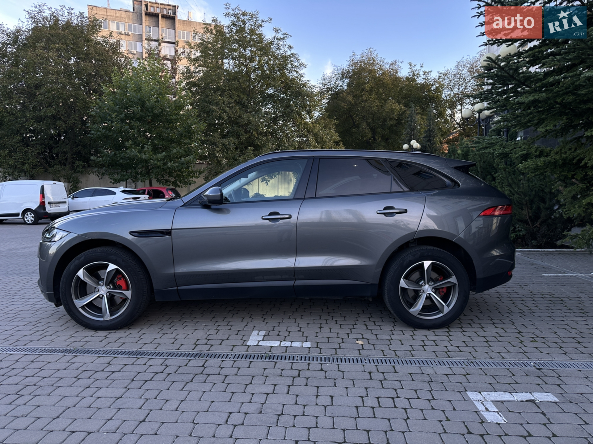 2016 Jaguar F-Pace - мініатюра 35