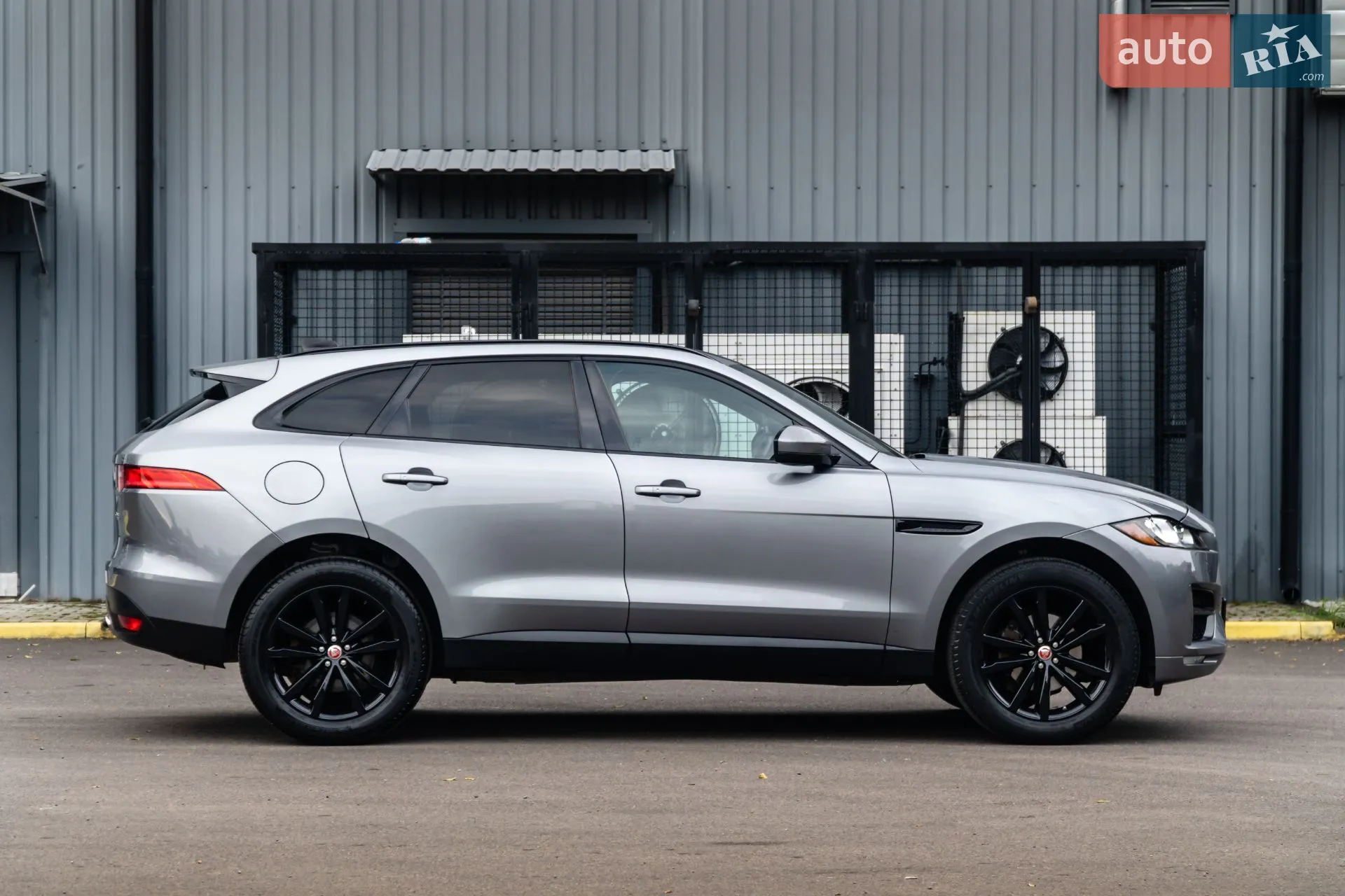 2019 Jaguar F-Pace - мініатюра 4