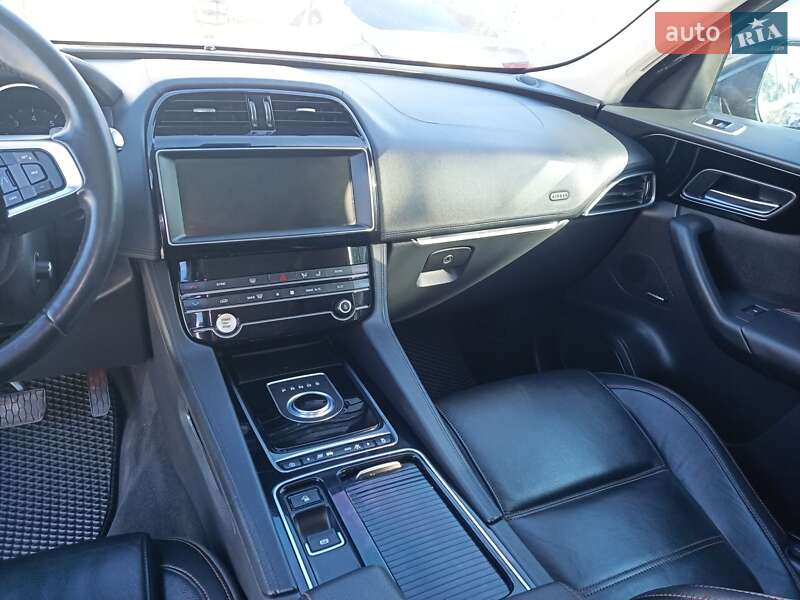 Позашляховик / Кросовер Jaguar F-Pace 2019 в Києві