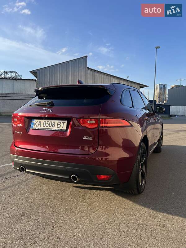 Внедорожник / Кроссовер Jaguar F-Pace 2016 в Киеве