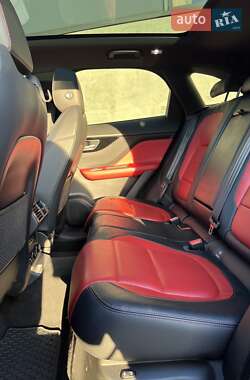 Внедорожник / Кроссовер Jaguar F-Pace 2016 в 