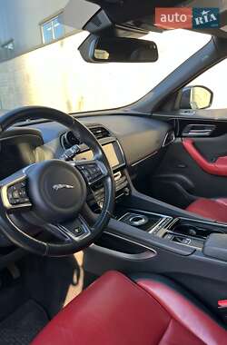 Внедорожник / Кроссовер Jaguar F-Pace 2016 в 