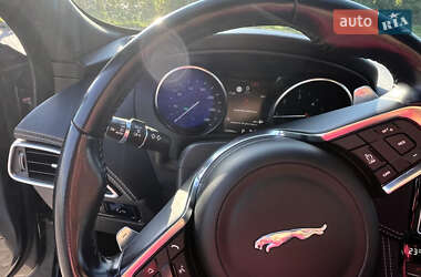 Внедорожник / Кроссовер Jaguar F-Pace 2018 в 