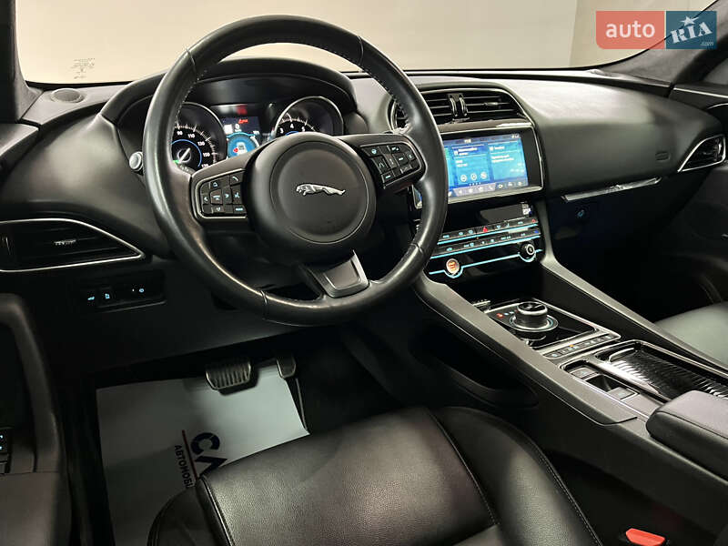 Позашляховик / Кросовер Jaguar F-Pace 2019 в Тернополі