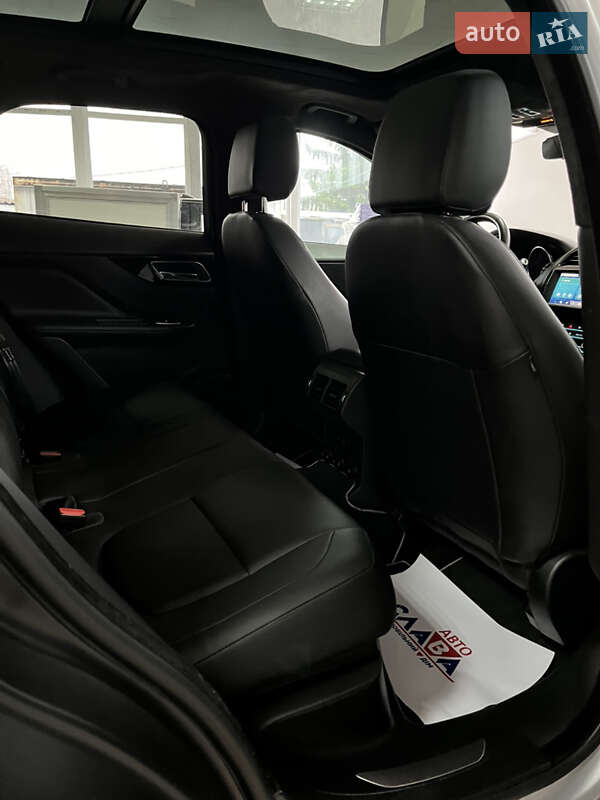 Позашляховик / Кросовер Jaguar F-Pace 2019 в Тернополі