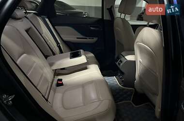 Внедорожник / Кроссовер Jaguar F-Pace 2017 в 