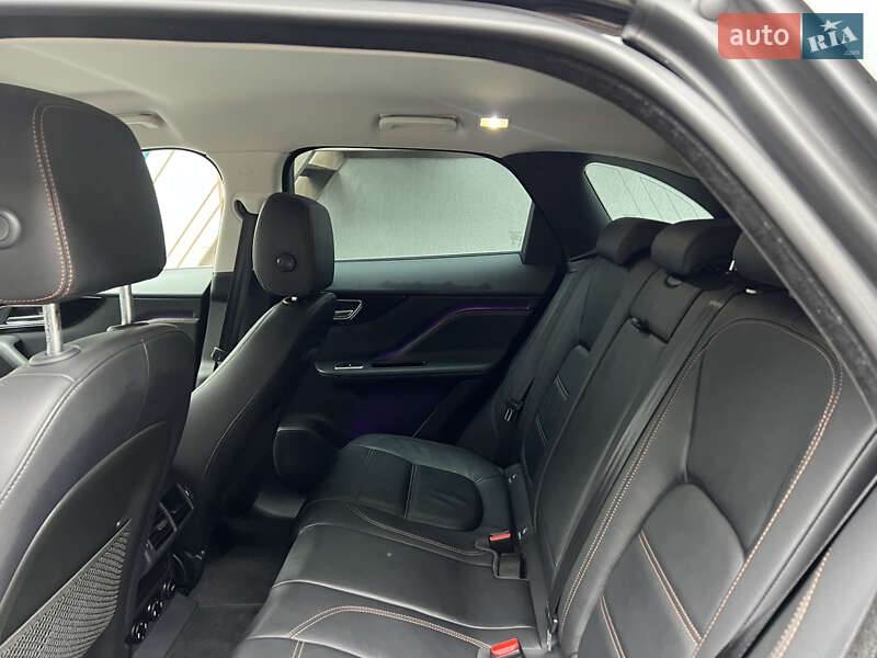 Позашляховик / Кросовер Jaguar F-Pace 2017 в Луцьку