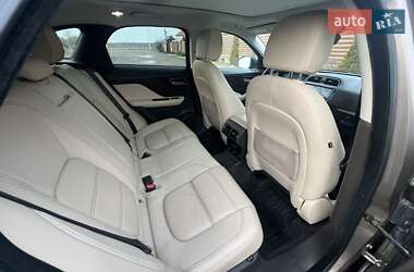 Позашляховик / Кросовер Jaguar F-Pace 2016 в 