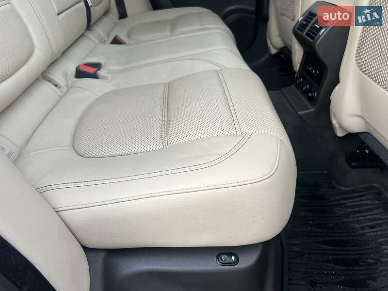 Внедорожник / Кроссовер Jaguar F-Pace 2016 в Киеве фото 48 Внедорожник / Кроссовер Jaguar F-Pace 2016 в Киеве