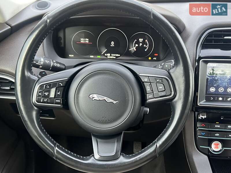 Внедорожник / Кроссовер Jaguar F-Pace 2016 в Киеве фото 60 Внедорожник / Кроссовер Jaguar F-Pace 2016 в Киеве