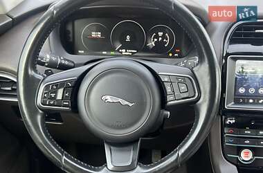 Позашляховик / Кросовер Jaguar F-Pace 2016 в 