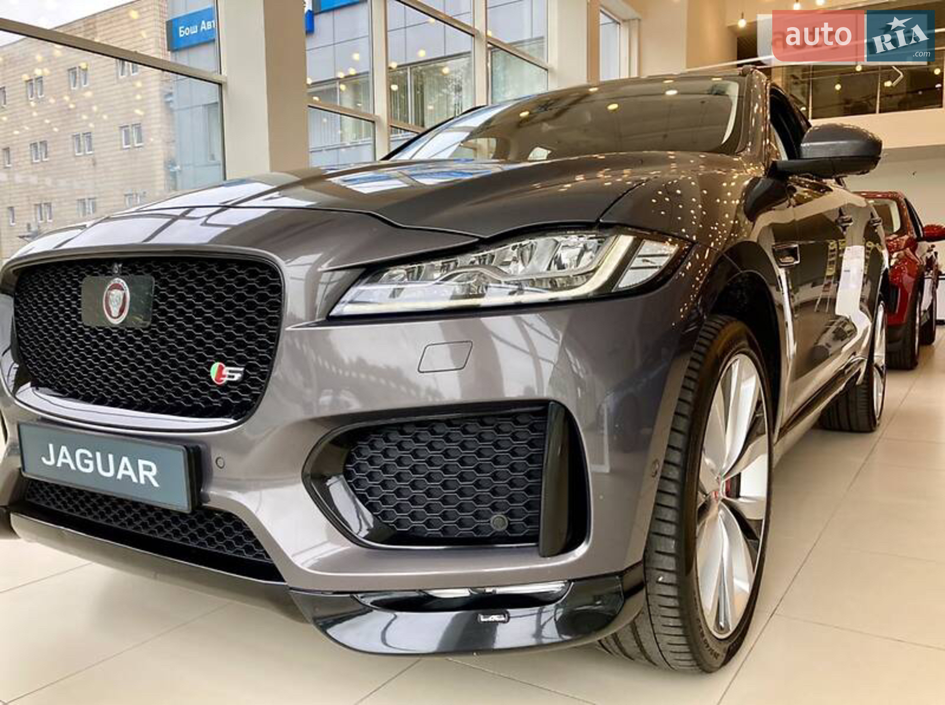 2016 Jaguar F-Pace - мініатюра 3
