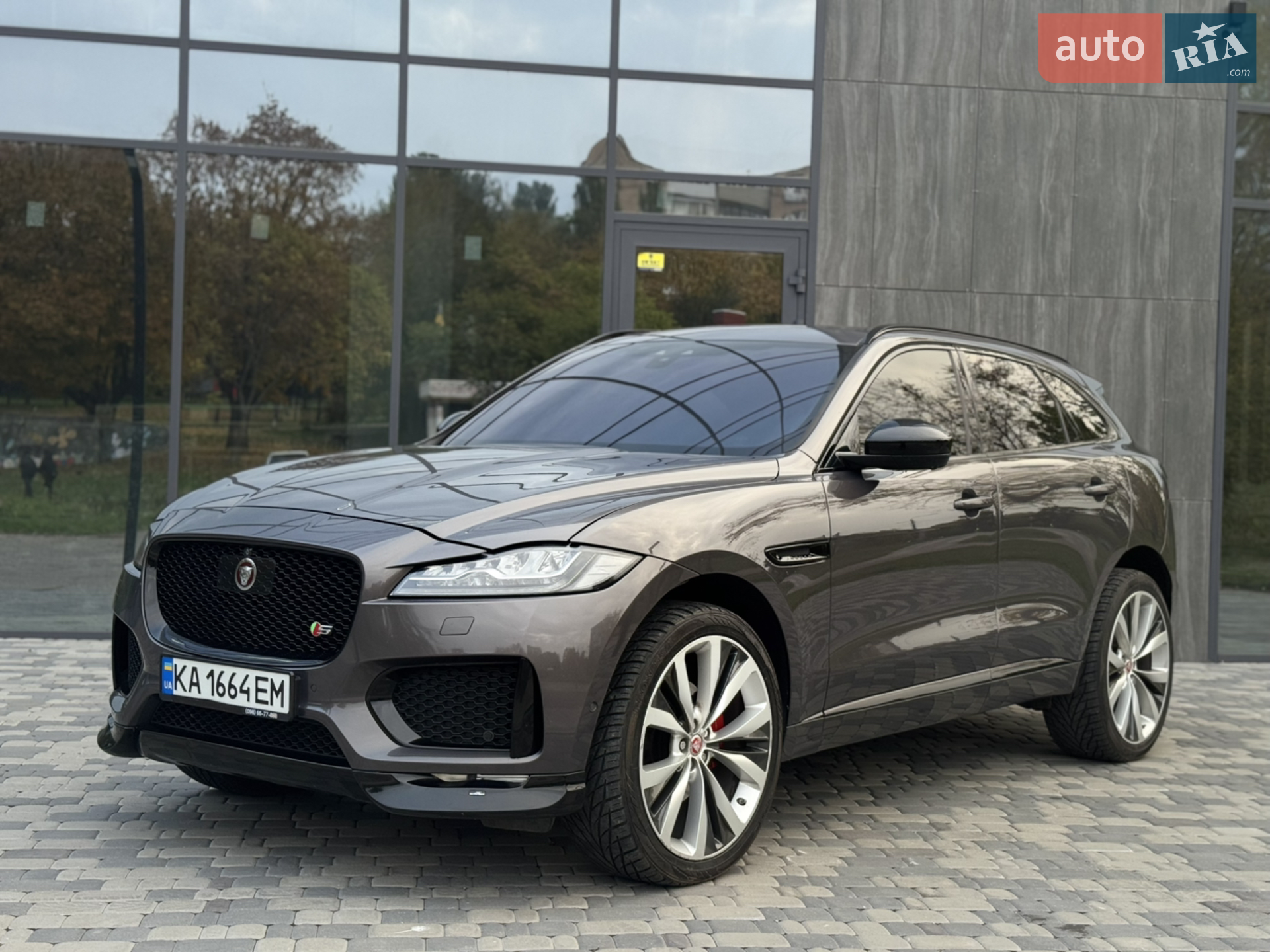 2016 Jaguar F-Pace - мініатюра 4