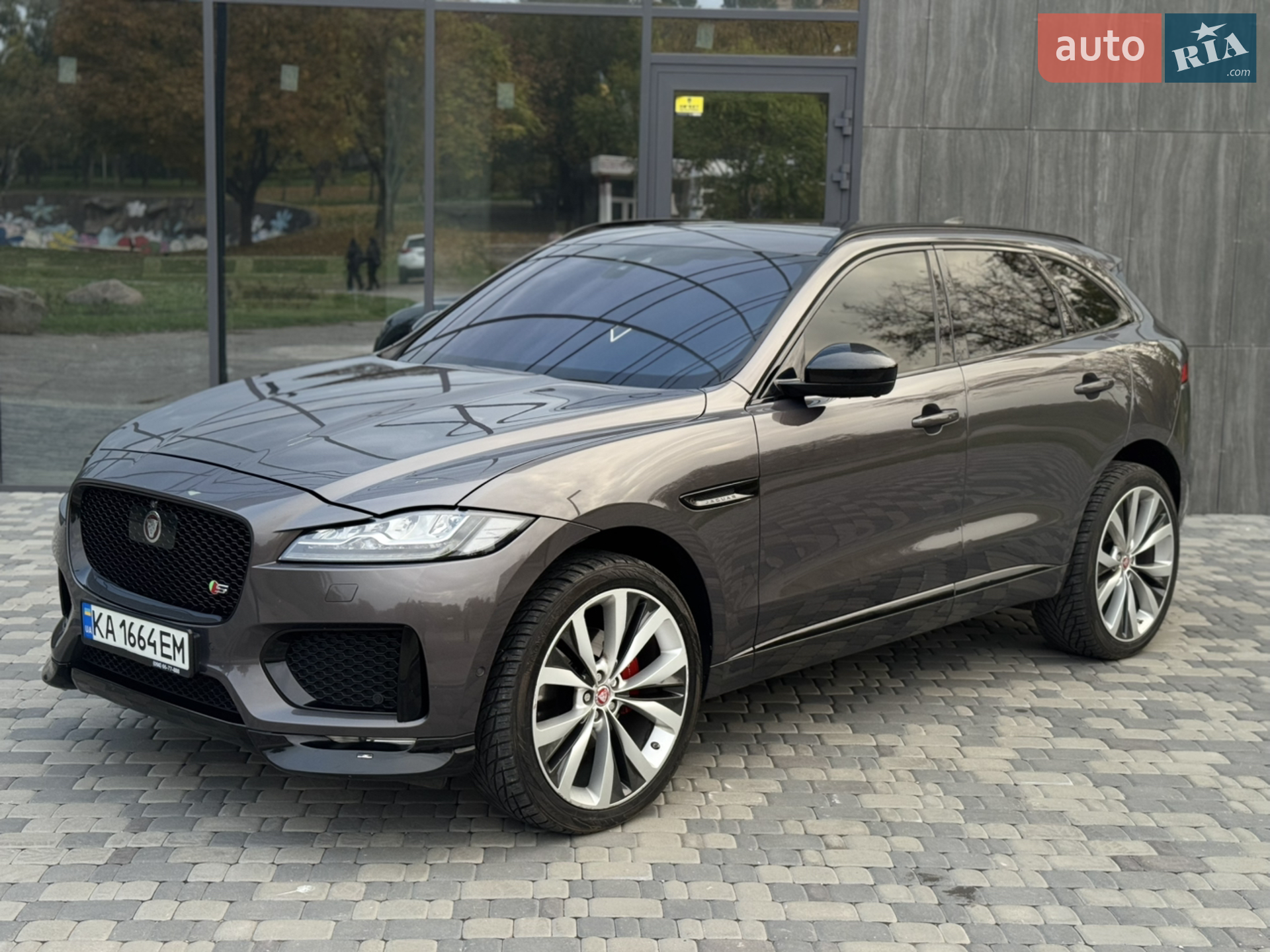 2016 Jaguar F-Pace - мініатюра 5