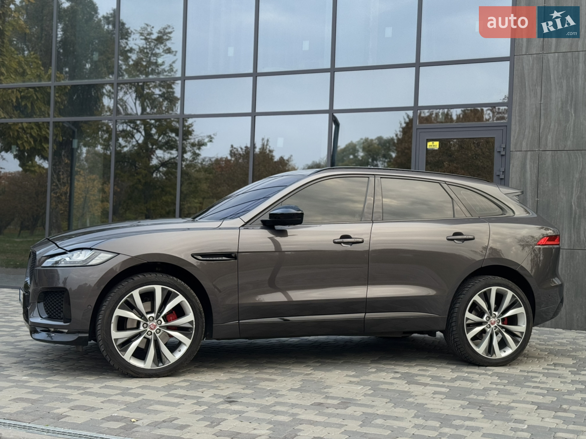 2016 Jaguar F-Pace - мініатюра 16