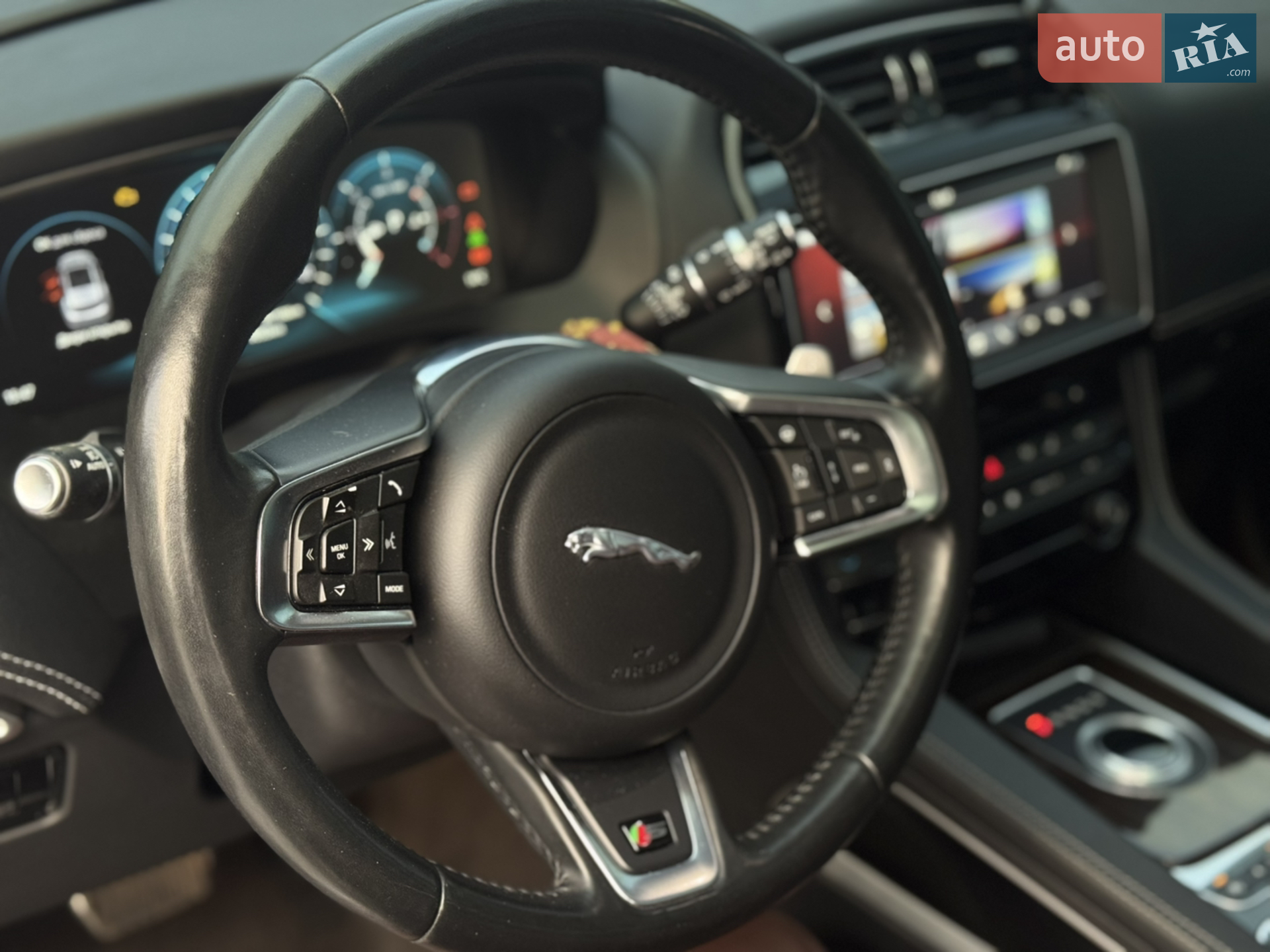 2016 Jaguar F-Pace - мініатюра 19