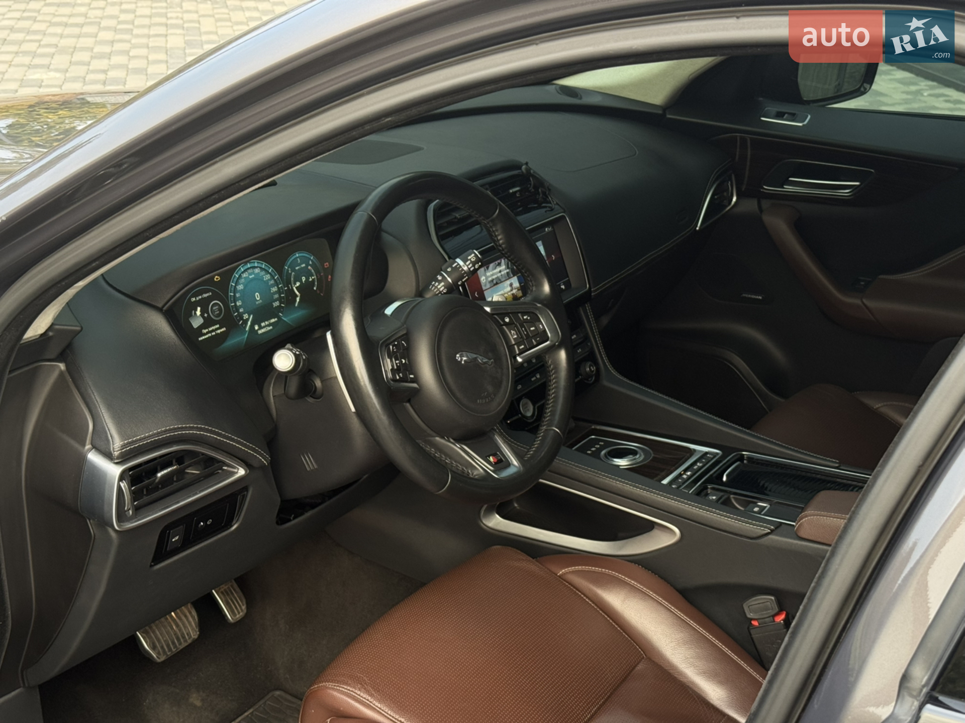 2016 Jaguar F-Pace - мініатюра 22