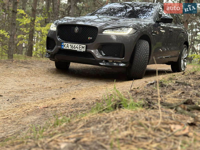 Позашляховик / Кросовер Jaguar F-Pace 2016 в Запоріжжі
