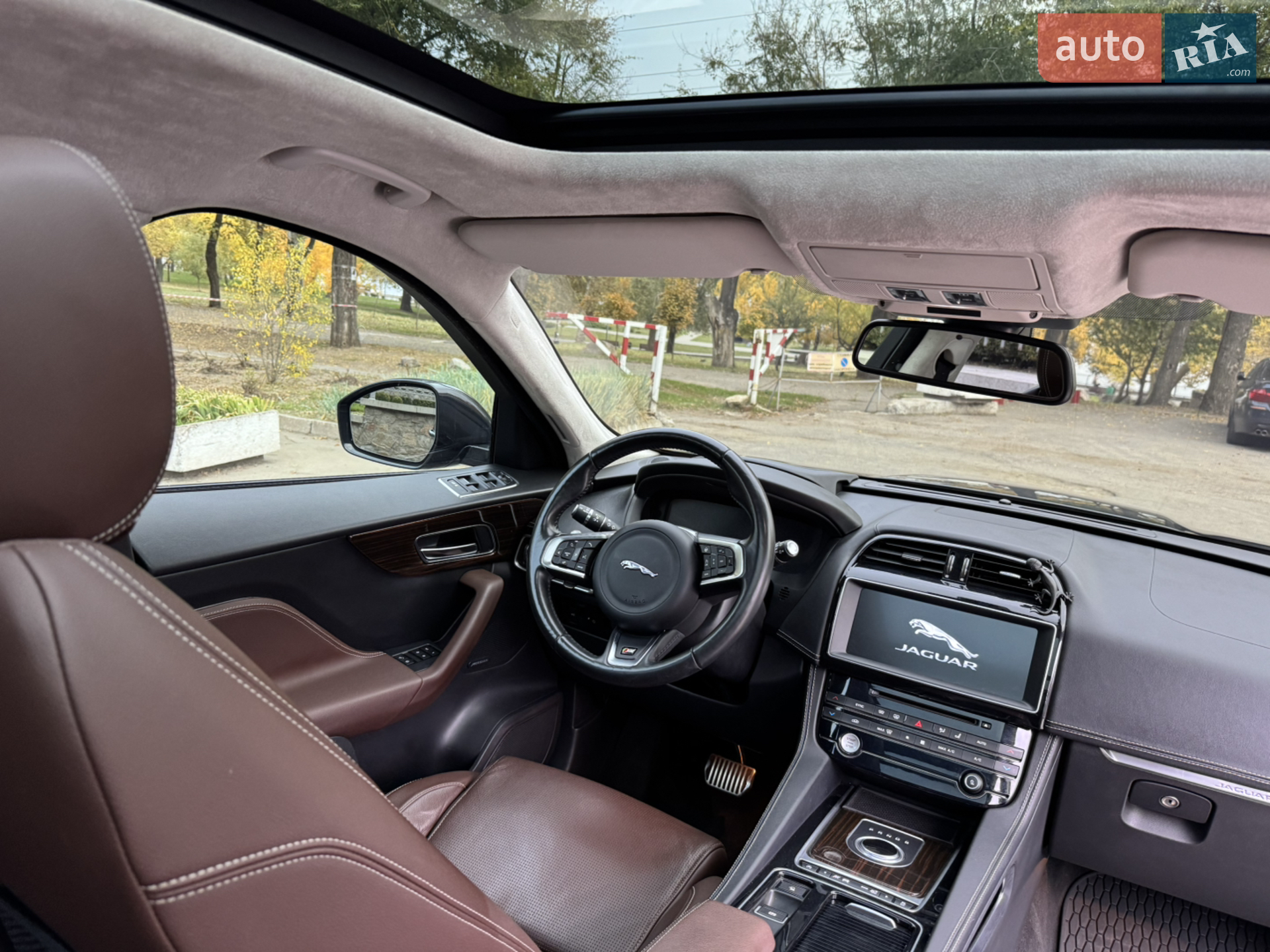 2016 Jaguar F-Pace - мініатюра 33