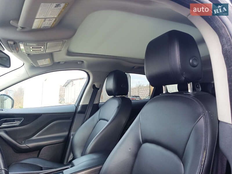Позашляховик / Кросовер Jaguar F-Pace 2017 в Києві