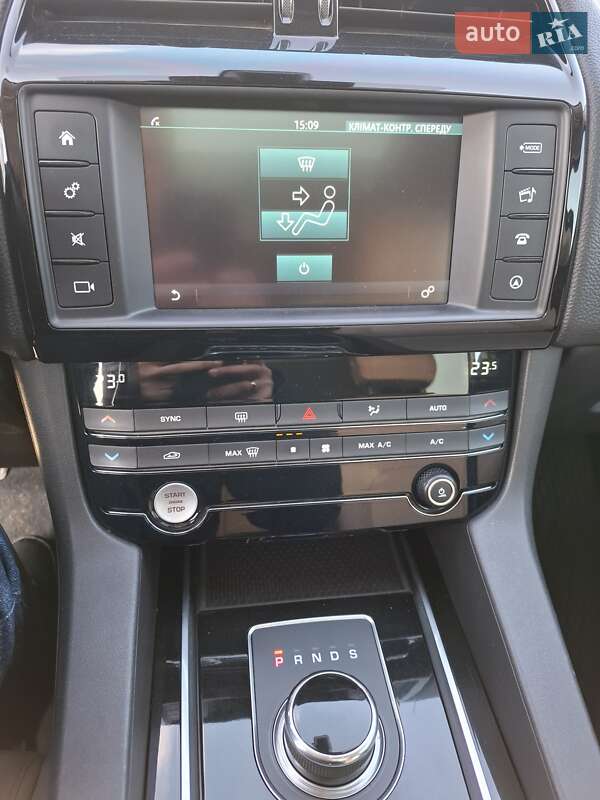 Позашляховик / Кросовер Jaguar F-Pace 2017 в Черкасах
