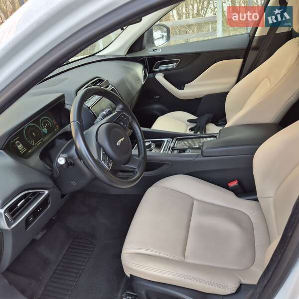 Внедорожник / Кроссовер Jaguar F-Pace 2017 в Киеве фото 26 Внедорожник / Кроссовер Jaguar F-Pace 2017 в Киеве
